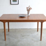Table de salle a manger vintage mcintosh