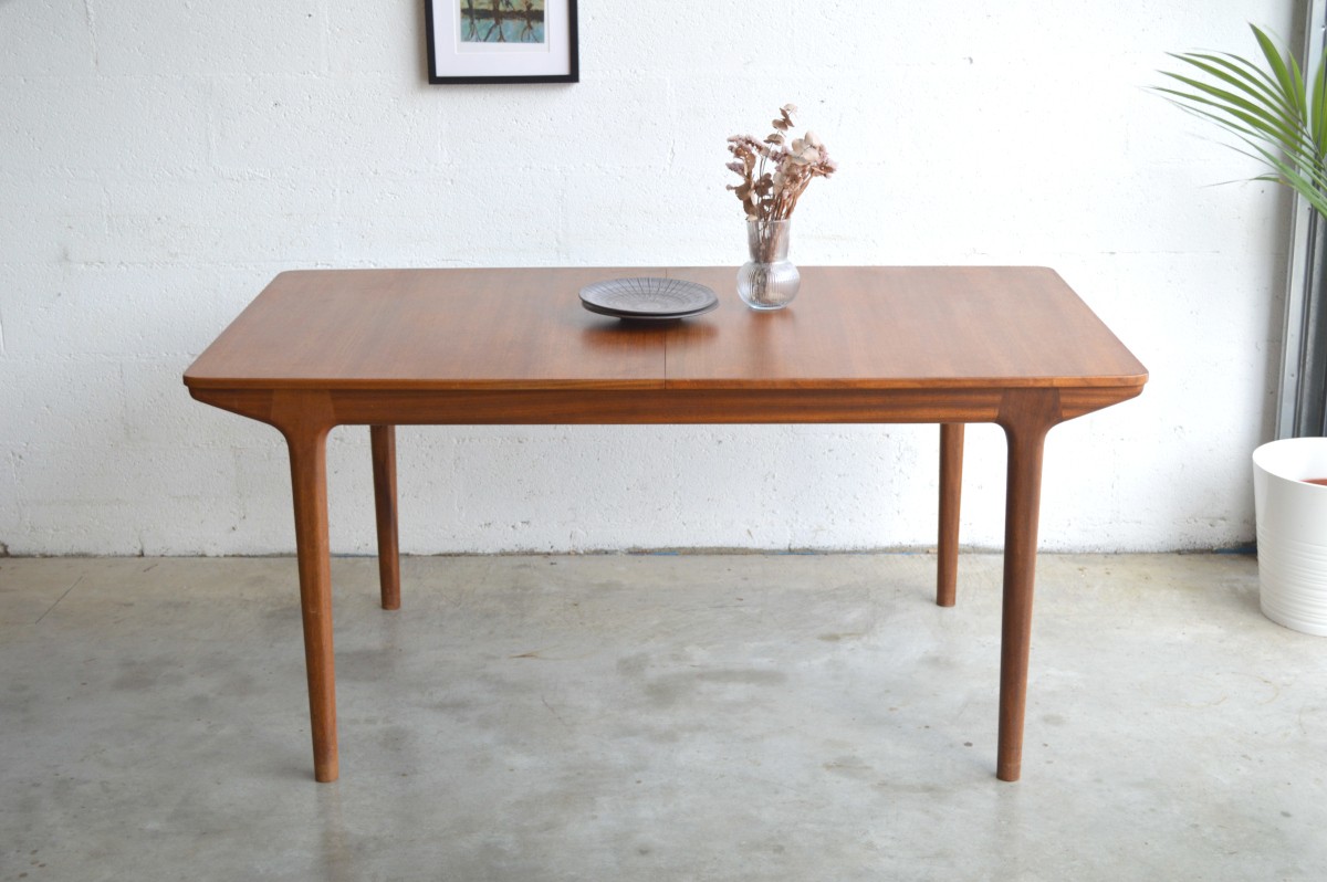 Table de salle a manger vintage mcintosh