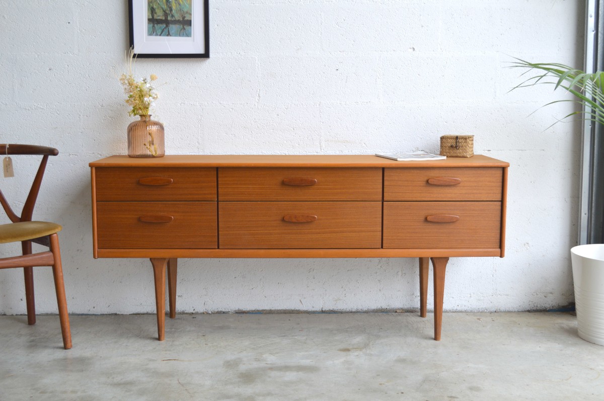 enfilade console austinsuite vintage